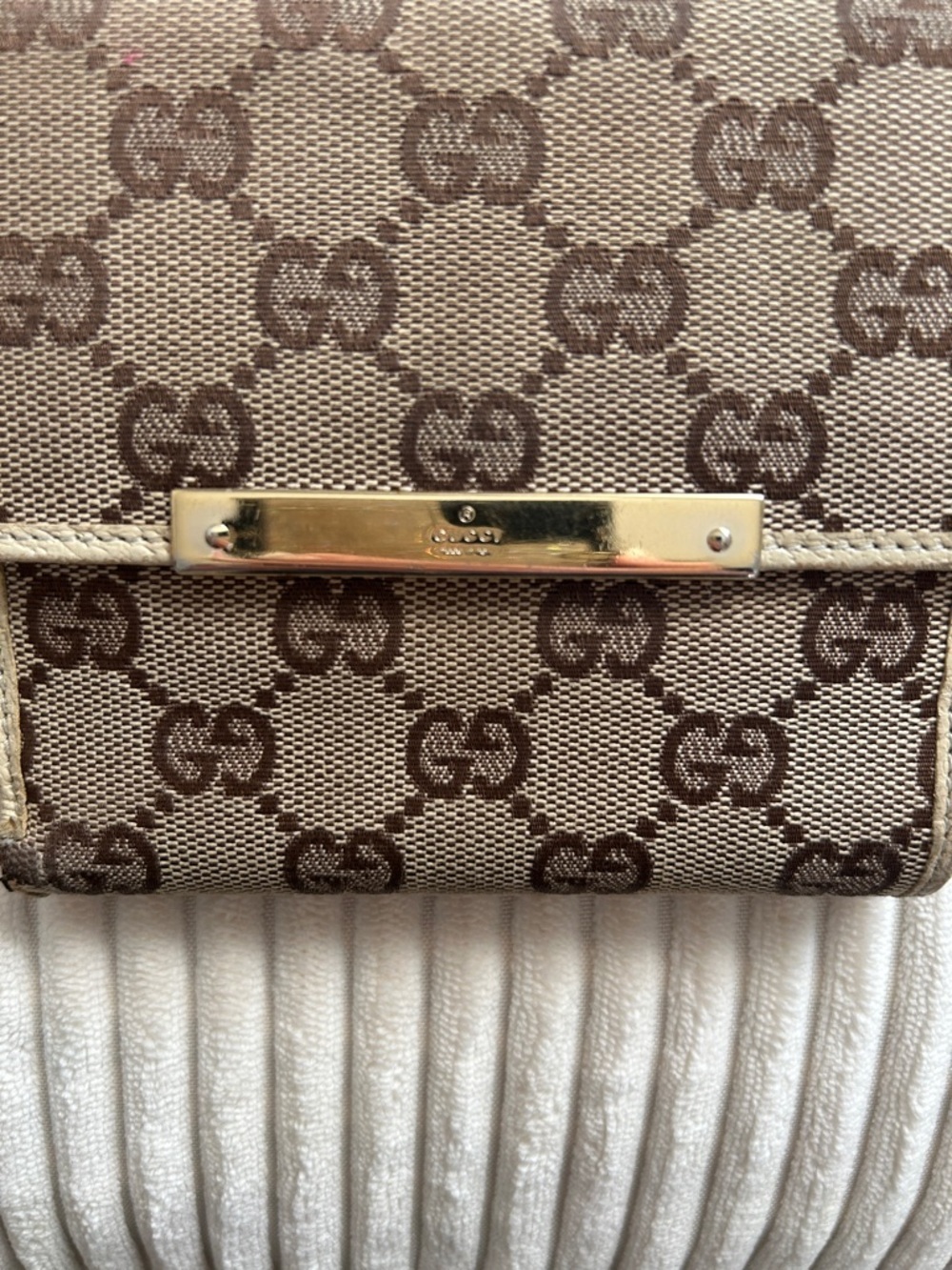 7008. Authentic Gucci Beige & Brown MonoCompact Wallet w/Gold Hardware. - Picture 2 of 11